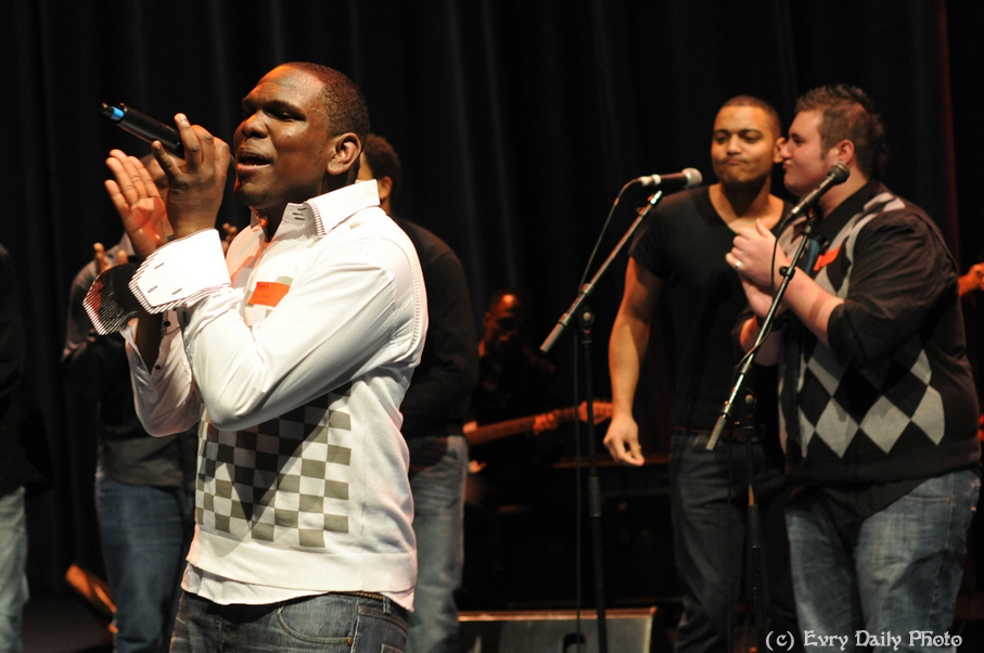 Evry Daily Photo - Telethon Evry 2010 - Concert Evry University Gospel - large - 5243377475.jpg